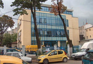 Scorseze Ambulance Service rented an office building in Tei area for 10 years