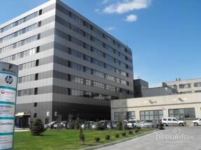 First Starbucks café within an office park in Romania