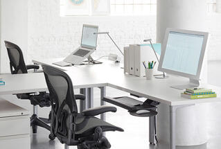 Stiinta din spatele scaunelor Herman Miller