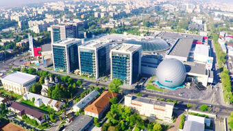 Romanian entrepreneurs may buy EUR 150 mln office park from Israeli billionaire