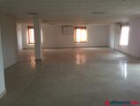 Offices to let in Curta Offices
