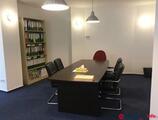 Offices to let in Palazzo Italia