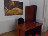 Offices to let in Queen Marry Business Center