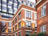 Offices to let in Metropolis Center