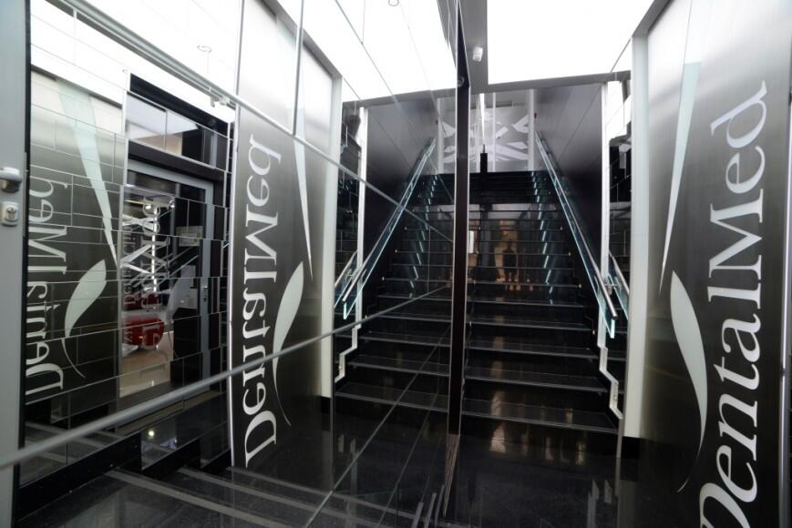 Romanian company invests EUR 3 mln in new luxury dental clinic, buys EUR 1 million building in Piata Victoriei