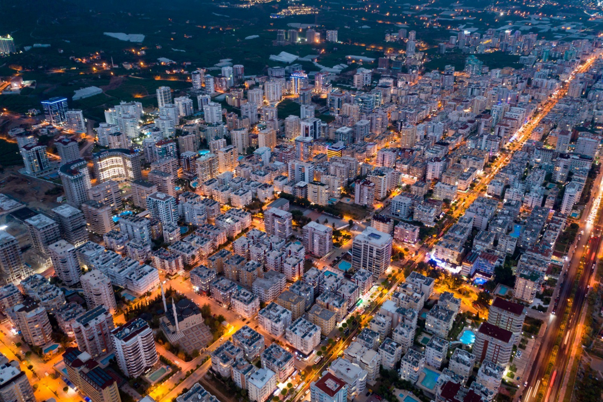 Investment activity remains stable in H1 2025, while the hotel sector comes onto investors’ radar
