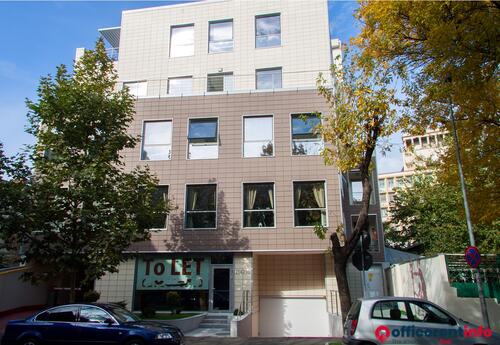 Offices to let in Domus II