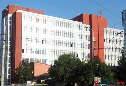 Offices to let in Pierre de Coubertin 3-5