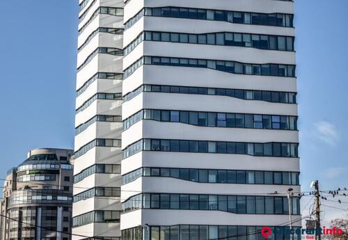 Offices to let in Olympia Tower