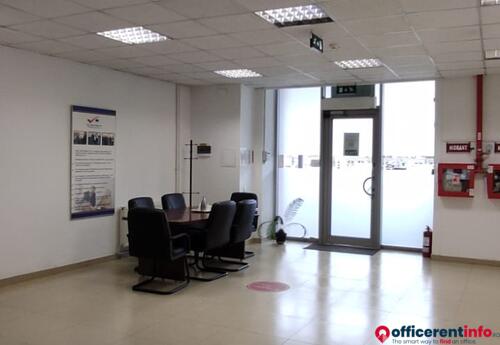 Offices to let in Real Teco