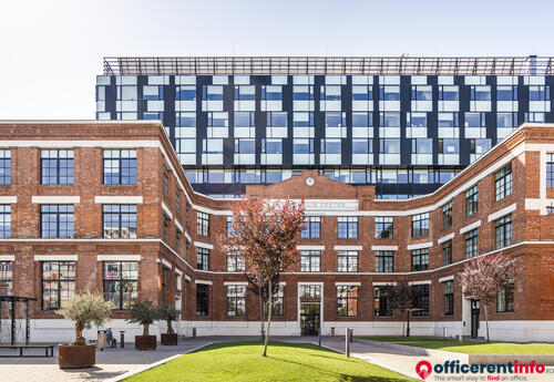 Offices to let in Metropolis Center