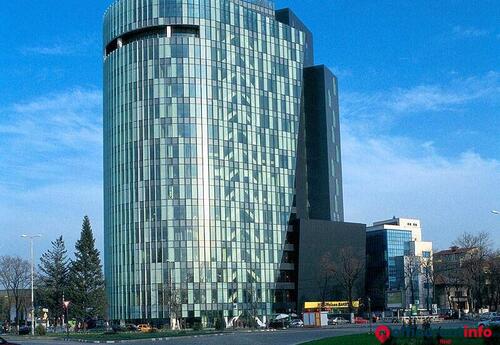 Offices to let in Charles de Gaulle Plaza