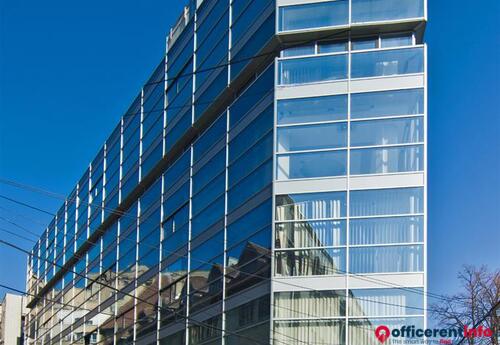 Offices to let in Palazzo Italia