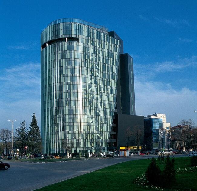 Regina Maria Rented 1 500 Sq M In Charles De Gaulle Plaza